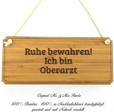 Produktbild von Mr. & Mrs. Panda Wegweiser Oberarzt - Geschenk, Türschild, Infotafel, Geschenkidee, Studium, wandtafel, Hinweisschild, Schenken, Schild, Graviert, Landhaus, Bachelor