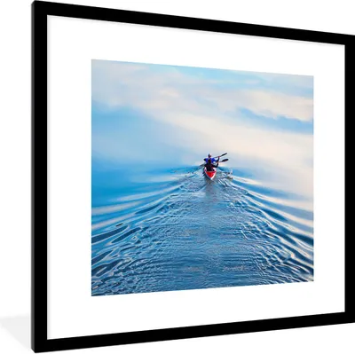 Produktbild von MuchoWow® Gerahmtes Poster Ein Mann rudert in einem roten Ruderboot 40x40 cm - Poster mit Schwarzem Bilderrahmen Wandposter Rahmen Foto Bilder - Poster - Plakat im Rahmen