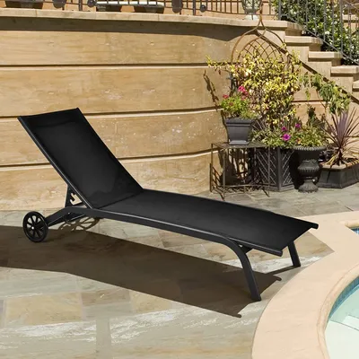 Produktbild von GOPLUS Sonnenliege, Stabil Gartenliege mit Verstellbarer Rückenlehne & 2 Rädern & Rutschfestern Fußpolstern, Liegestuhl für Terrasse, Garten, bis 150kg belastbar