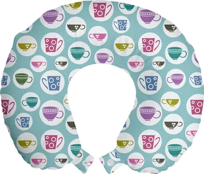 Produktbild von ABAKUHAUS Tee-Party Reisekissen Nackenstütze, Verschiedene Schalen und Becher, Schaumstoff Reiseartikel für Flugzeug und Auto, 30x30 cm, Mehrfarbig