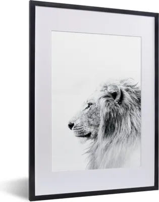 Produktbild von MuchoWow® MuchoWow® Gerahmtes Poster Profil - Löwe - Schwarz - Weiß 30x40 cm - Poster mit zchwarzem Bilderrahmen - Wandposter Schlafzimmer