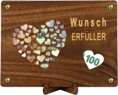 Produktbild von 1 Stück handgefertigtes Holzgeschenk – herzförmig.
