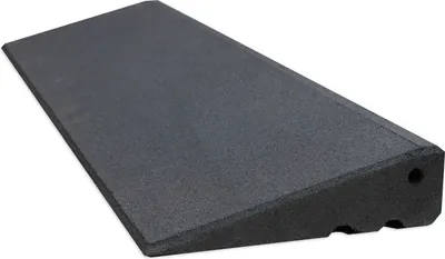 Produktbild von Rampe Pro 75 mm hoch aus Gummigranulat hochverdichtet, Bordsteinrampe, Auffahrrampe Türschwellenrampe LxBxH 1000 x 280 x 75 mm schwarz