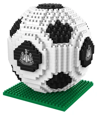 Image de FOCO, produit sous licence officielle du Newcastle United FC, construction de ballon de football en 3D