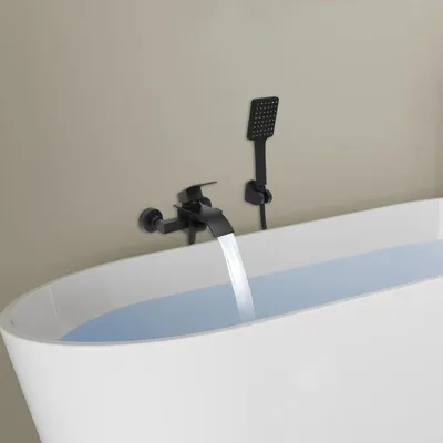 Immagine prodotto di Miscelatore per vasca da bagno a cascata, da montare a parete - Realizzato in ottone massiccio - Finitura cromata - Adatto per bagni e hotel - Cromo