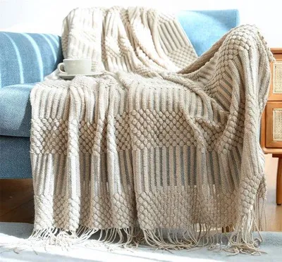 Produktbild von Famanu Plaid Kaki 130x150 cm - Weiche und Wendbare Wohndecke für Sofa und Schlafzimmer