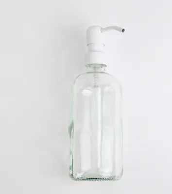 Produktbild von Natural Goods Berlin KLEAN Seifenspender mit Etiketten, hochwertiger & nachfüllbarer Seifenspender für Küche & Bad, transparent Weiß, Edelstahl Pumpkopf Weiß, 500 ml