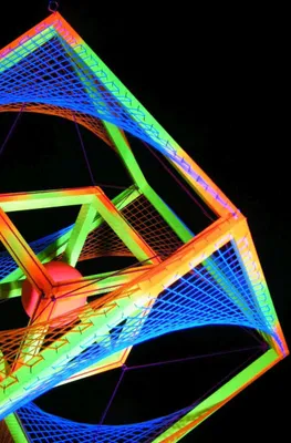 Produktbild von PSYWORK Schwarzlicht 3D StringArt Würfel "Neon Sunset", 55cm
