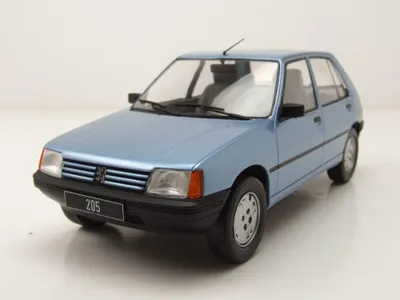 Produktbild von MCG 18491 Peugeot 205 1984 hellblau 1:18