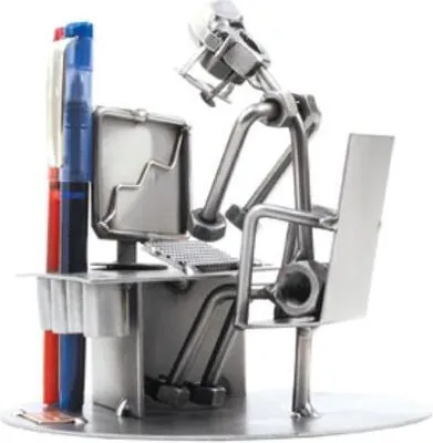 Obrázek produktu pro Ručně vyrobený stojánek na tužky „Computerfreak“ na stůl