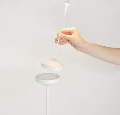 Produktbild von Pina Pro LED-Tischleuchte Matt Black wiederaufladbar und dimmbar kabellos Zafferano