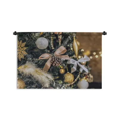 Produktbild von MuchoWow® Wandteppich Wandbehang Eine Nahaufnahme von Weihnachtsbaumschmuck 90x60 cm Tapisserie Dekoration Wandtuch - Wandskulpturen - Bildteppich