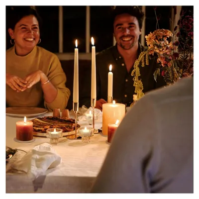 Produktbild von 14 Dinnerkerzen 21/220 mm, ± 8 Stunden - weiß