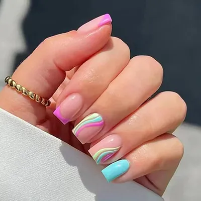 Immagine prodotto di Unghie artificiali Press on Nails Swirl Short Rainbow French Square Multipack