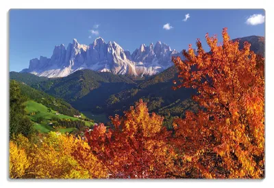 Produktbild von Wallario Frühstücksbrettchen aus Glas 20 x 30 cm mit rutschfesten Füßen, Motiv Herbst im Gebirgstal unter blauem Himmel