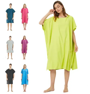 Produktbild von Omgoods – Mikrofaser-Poncho mit Kapuze für Wassersportaktivitäten