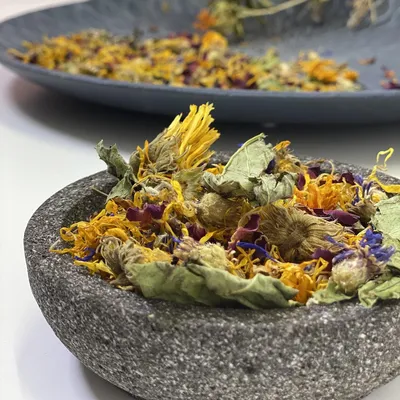 Produktbild von Bunny Nature Botanicals Mid Mix mit Ringelblumenblüten & Rosenblüten 130 g