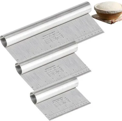 Produktbild von Unyqoos® 3‑teiliges Set multifunktionaler Teigschaber aus rostfreiem Edelstahl mit Messskala – ergonomischer Griff, antihaftbeschichtet & spülmaschinenfest