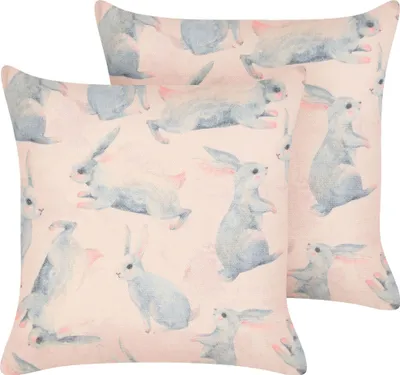 Produktbild von BELIANI Dekokissen 2er Set in Rosa aus Baumwolle 45 x 45 cm mit Hasen Motiv Tiermotiv Kinderkissen Kissen für Kinderzimmer