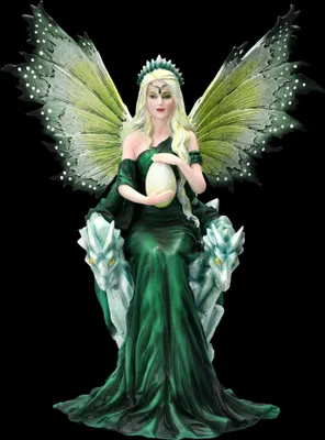 Produktbild von Elfen Figur mit Drachenei - Mutter der Drachen