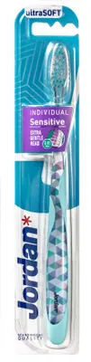 Image de Brosse à dents Jordan Individual Sensitive - ultra douce - mélange de couleurs 1pcs