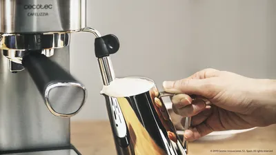 Produktbild von Cecotec Cafelizzia 790 Steel Pro, Espressomaschine, 1,2 l, Gemahlener Kaffee, 1350 W, Edelstahl