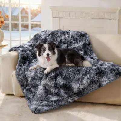 Immagine prodotto di Coperta impermeabile per cani, in pile e sherpa, colore grigio, dimensioni 153x127 cm