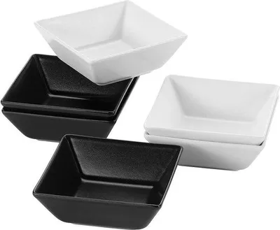 Produktbild von Servietten-Set für 6 Personen - 3 weiße Teller und 3 schwarze Tassen