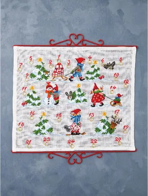 Produktbild von Permin Kreuzstich Adventskalender Pixie-Kinder – Kreatives Stickset für die Weih