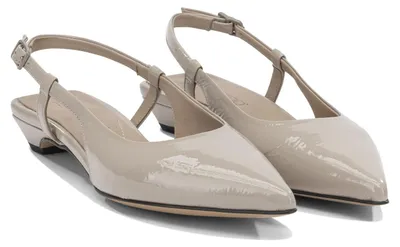 Productafbeelding van Pomme D'Or pumps met bandje achter, beige - maat 39