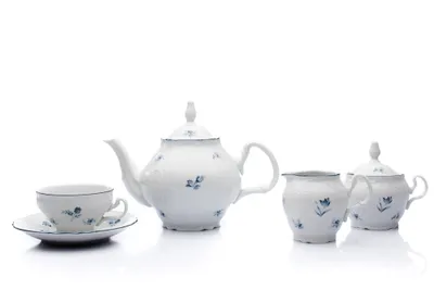 Image de Thun 1794 Bernadotte, service à thé, porcelaine tchèque, roses bleues, Thun, 15 d.