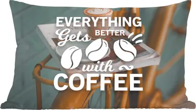 Produktbild von MuchoWow® Zierkissen Sofakissen Wohnzimmer Dekokissen 50x30 cm Zitate - Sprichwörter - Mit Kaffee wird alles besser - Kaffee - Wohnzimmerdekoration - Polster mit Photo