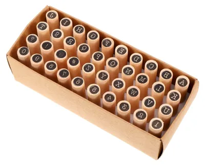 Produktbild von 40 Holzbuchstabenstempel mit Zahlen für kreative Bastelprojekte