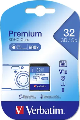 The image shows the packaging of a Verbatim 32GB SDHC card.