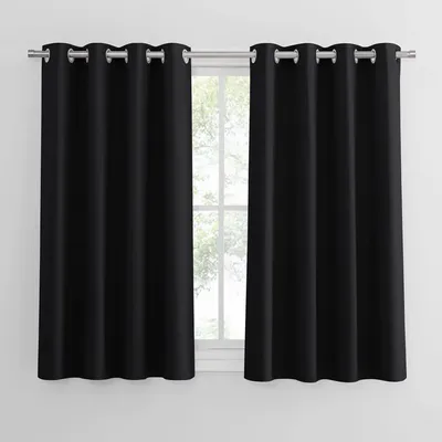 Produktbild von Lichtundurchlässige Gardinen mit Ösen, 2er Set, 137 x 117 cm