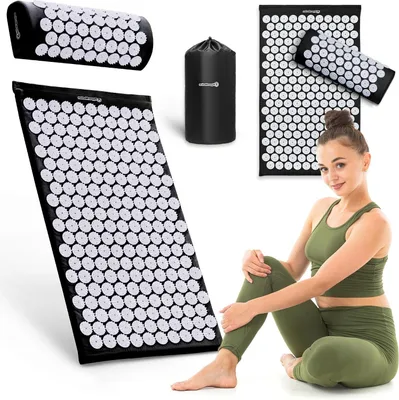 Produktbild von Akupressurmatte mit Kissen – Massage-Set – Entspannung für den Körper – 8820 Druckpunkte – 72 cm – Schwarz-Weiß