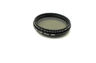 Produktbild von SYSTEM-S ND Vario Filter 37 mm 2 bis 400 Neutraldichte mit Gewinde Hülle für iPhone 15 Pro Max