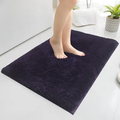 Produktbild von Weiche Badematte 50 x 80 cm, rutschfeste Badematte mit TPR-Rückseite, maschinenwaschbar, Badematte mit flauschiger Optik, wasserabsorbierende Mikrofaser-Badematte/Duschmatte