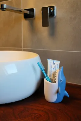 Image de Winkee - Porte-brosse à dents animal | Pratique, hygiénique & polyvalent | Porte-brosse à dents individuel pour enfants | Porte-brosse à dents sans percer | Cadeau pour un anniversaire, à Noël