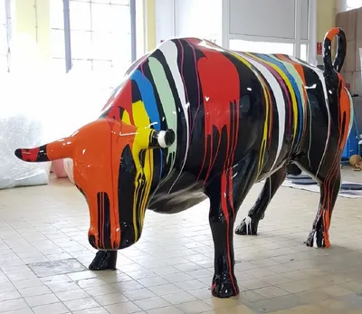 Produktbild von Casa Padrino XXL Deko Skulptur Stier Schwarz / Bunt 235 x H. 140 cm