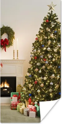 Produktbild von MuchoWow® Poster Ein Weihnachtsbaum mit Geschenken neben einem Kamin 40x80 cm - Dekoration