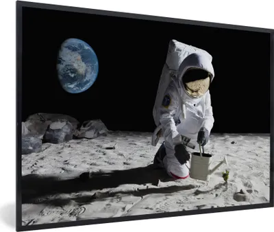 Produktbild von MuchoWow® MuchoWow® Gerahmtes Poster Astronaut - Mond - Erde 90x60 cm - Poster mit zchwarzem Bilderrahmen - Fotorahmen - Foto-Plakat