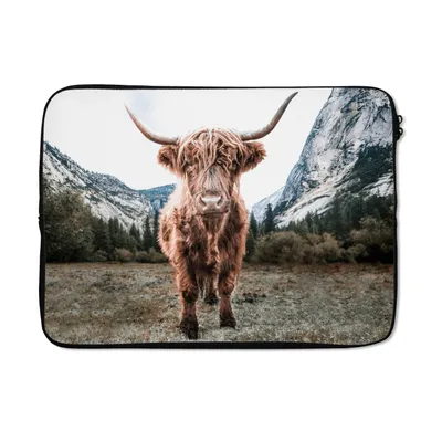Produktbild von MuchoWow® Laptop Hülle 13 Zoll Schottischer Highlander - Berg - Tiere Laptoptasche - Laptophülle - Sleeve - Rundumschutz