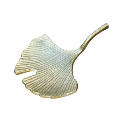 Produktbild von Goldene Schale aus Metall im Gingko Blatt Design mit Stielgriff, 13x10 cm