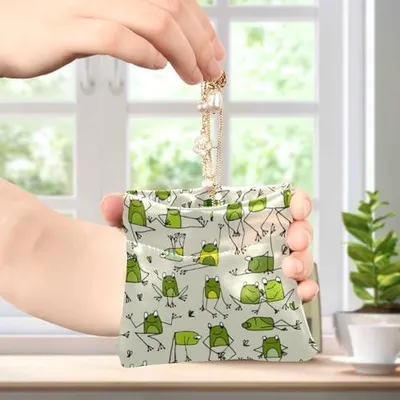 Produktbild von Kleine Geldbörse aus Leder mit lustigen Fröschen, ausgefallene Mini-Kosmetiktasche für Frauen und Mädchen, 4.33"(L) x 3.74"(W) x 0.39"(H), klassisch