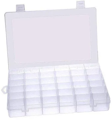 Zdjęcie produktu dla Przezroczyste pudełko do przechowywania z regulowanymi przegródkami, idealne do biżuterii i drobnych przedmiotów, kompaktowe wymiary: 27 x 17 x 4,5 cm, z bezpiecznym zamknięciem na zatrzaski