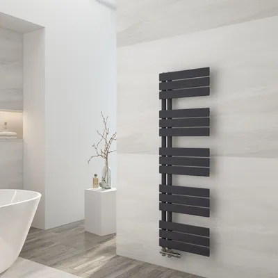 Obrázok produktu pre EMKE kúpeľňový radiátor plochý 1320x400mm čierny ohrievač uterákov panel sušič uterákov bočné pripojenie pre kúpeľňu teplá voda 570W bez vykurovacieho telesa