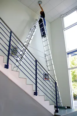 Produktbild von Günzburger Steigtechnik Sprossen-Stehleiter 4tlg. mit nivello-Traverse 4 x 8 Sprossen - 033032