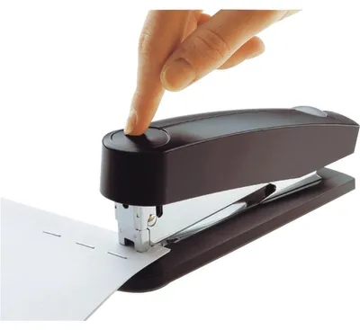 Produktbild von Novus B7A, 8 Blätter, Schwarz, 24/6 & 26/6, 10,5 cm, Druckknopf