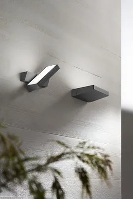 Obrázek produktu pro Giro - Led nástěnné svítidlo 14W 3000K, 340° nastavitelné, 1120 lm, IP54, 15x5x16cm, antracit - Perenz